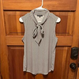 Adrianna Papell Black and White Houndstooth Sleeveless Blouse